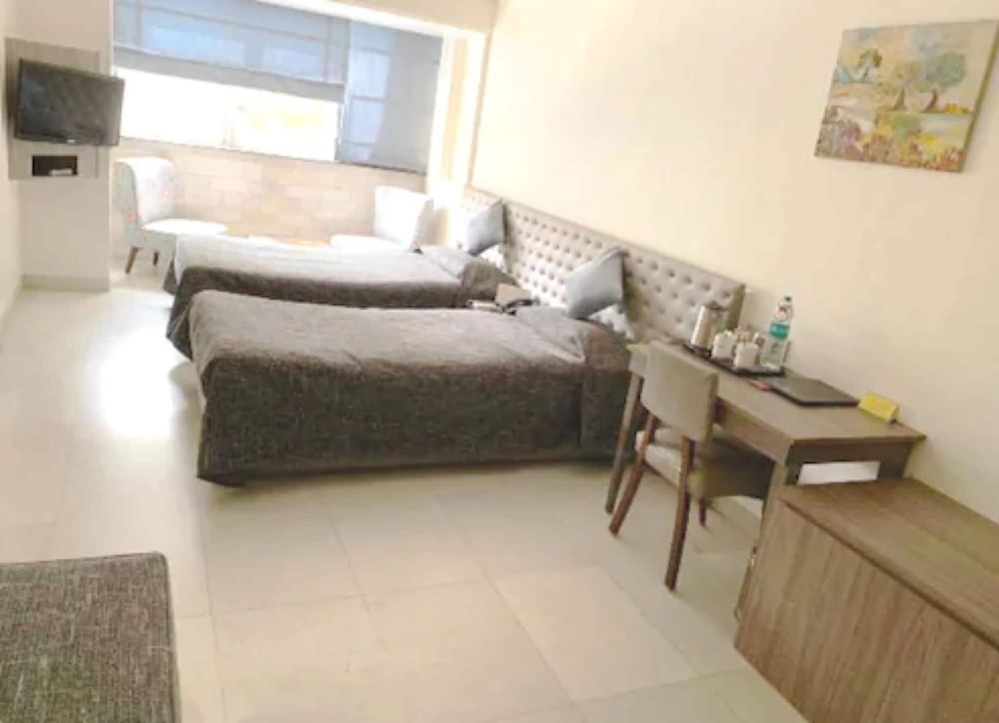 Hotel Diplomat, Colaba Мумбаи Экстерьер фото