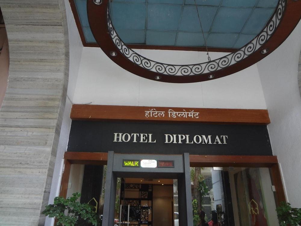 Hotel Diplomat, Colaba Мумбаи Экстерьер фото