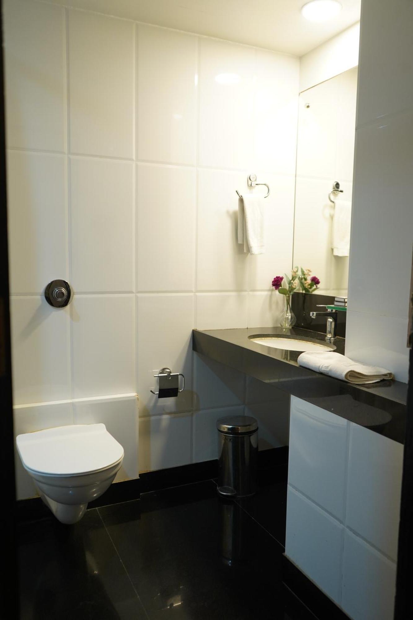 Hotel Diplomat, Colaba Мумбаи Экстерьер фото