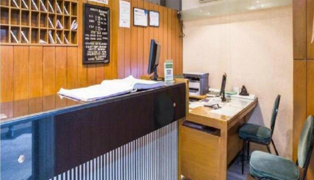 Hotel Diplomat, Colaba Мумбаи Экстерьер фото
