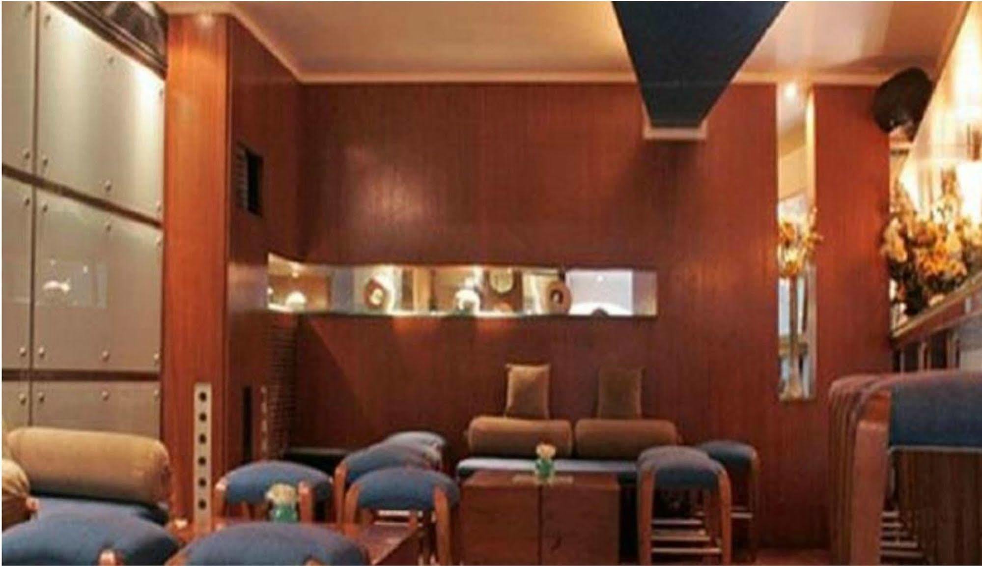 Hotel Diplomat, Colaba Мумбаи Экстерьер фото